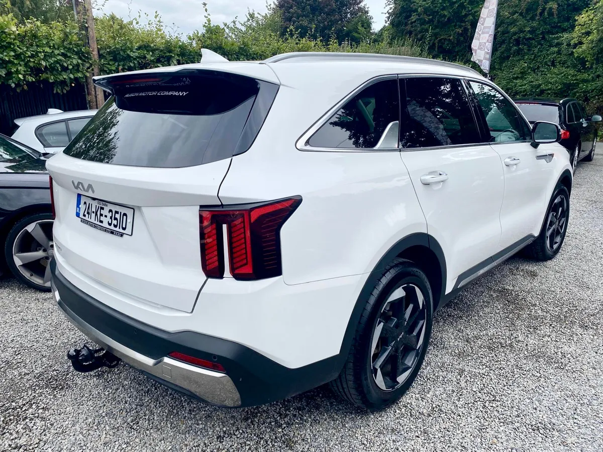 (241) Kia Sorento PE Facelift 2.2 CRDi Automatic 7 - Image 6