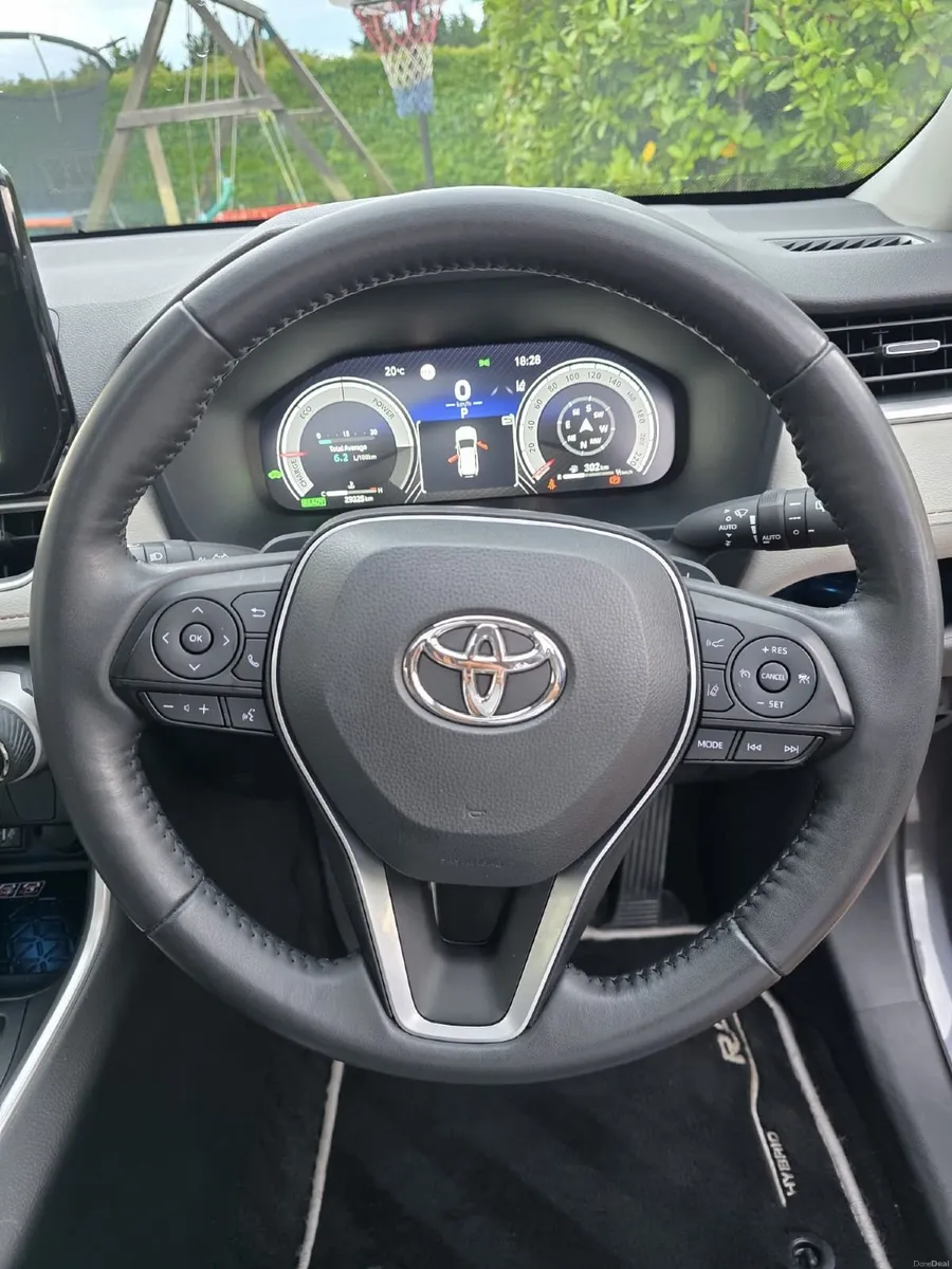 242 Toyota RAV4 Hybrid Platinum Hybrid - 29,325km - Image 3