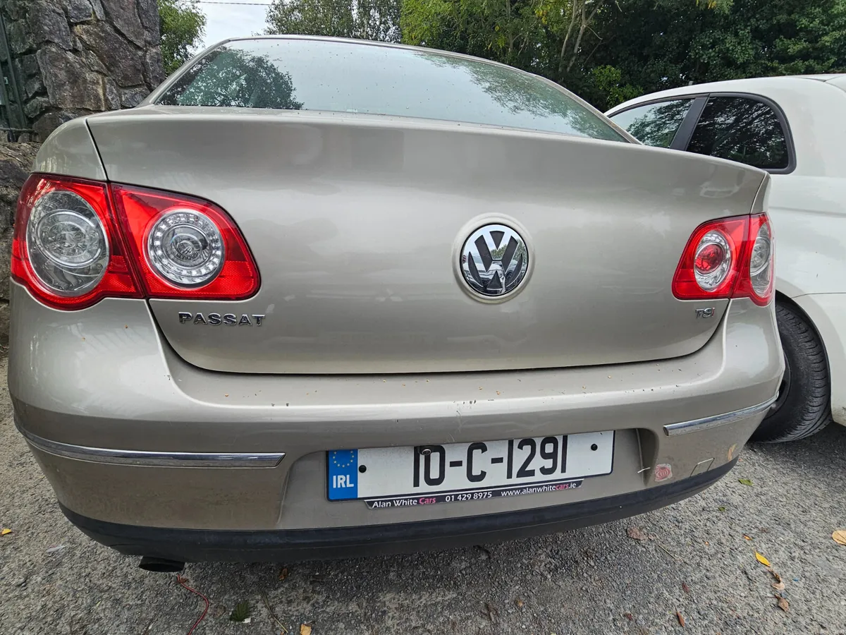 €699 Volkswagen Passat 2010 petrol ⛽️ €699 - Image 5