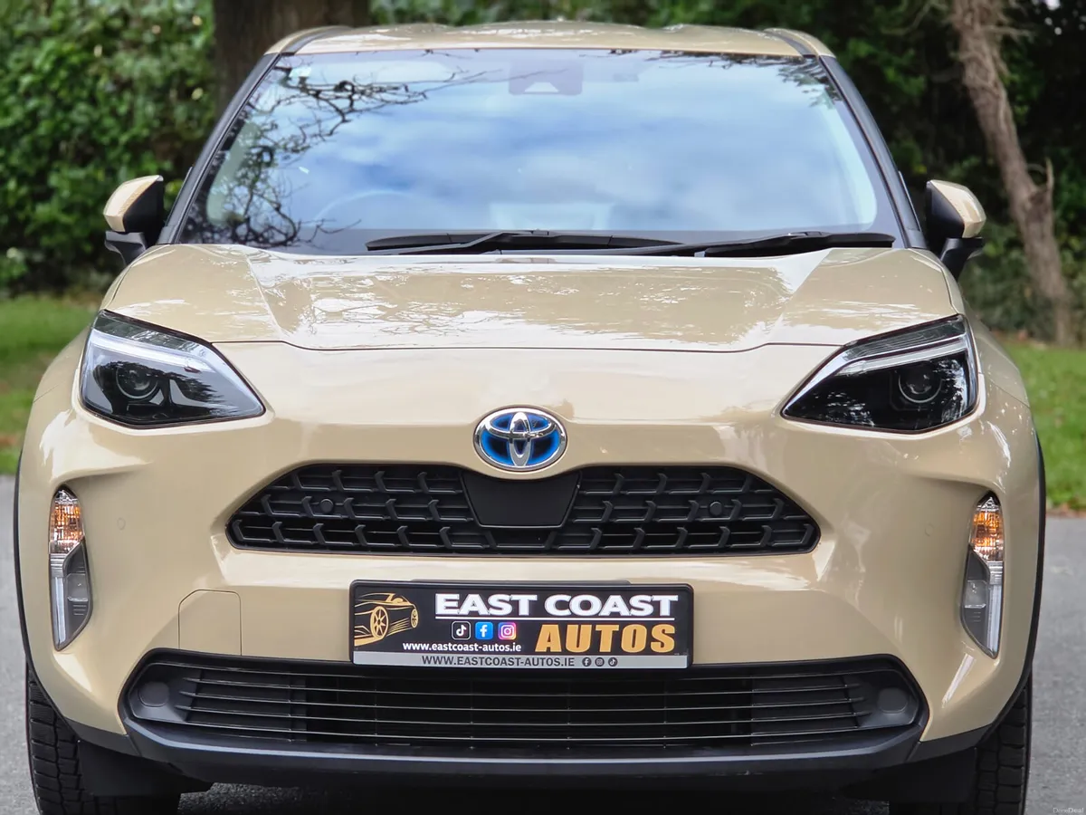 2022 Toyota Yaris Cross 1.5 Petrol Hybrid Auto - Image 4