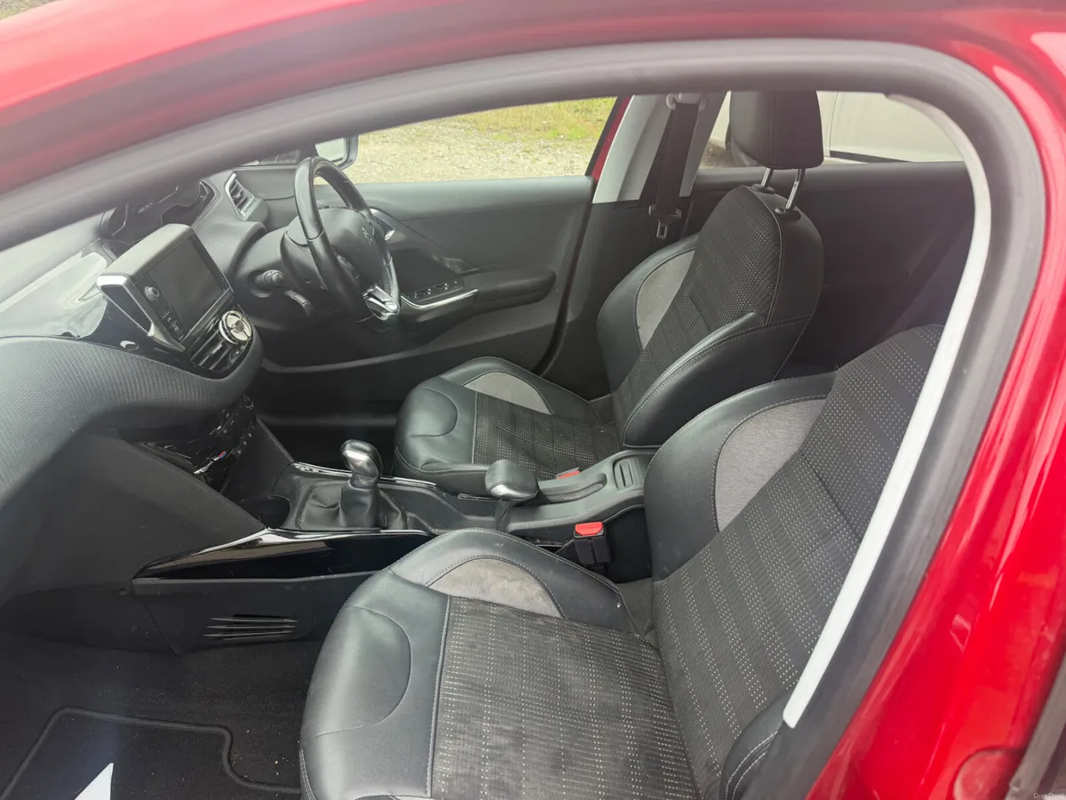2018 Peugeot 2008 - Image 6