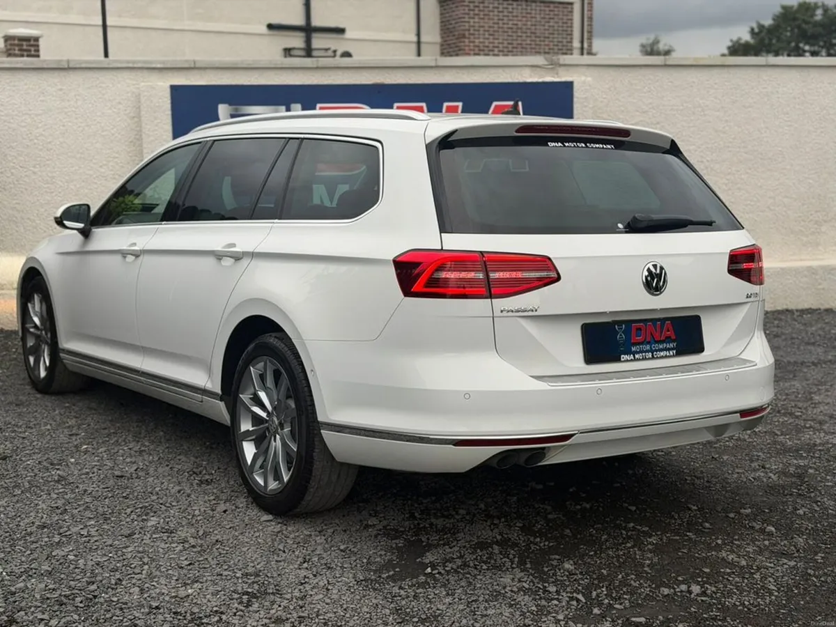 Volkswagen Passat 2.0 TDI 240BHP - ONLY 53K KMS - Image 5