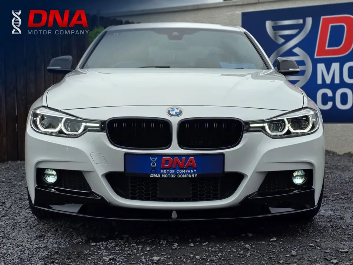 BMW 3-Series 320i MSPORT - LOW KMS - M PERFORMANCE - Image 2