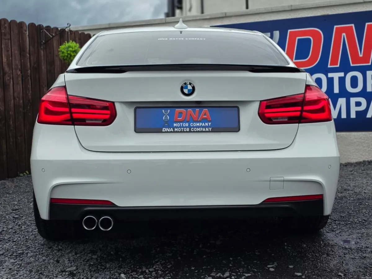BMW 3-Series 320i MSPORT - LOW KMS - M PERFORMANCE - Image 6
