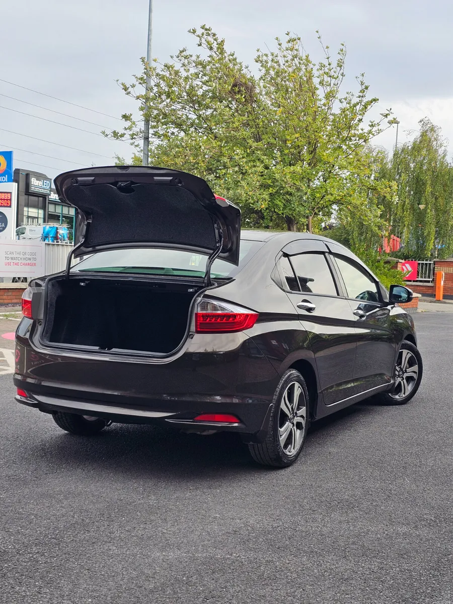 Honda Grace Automatic 2015 Hybrid - Image 4