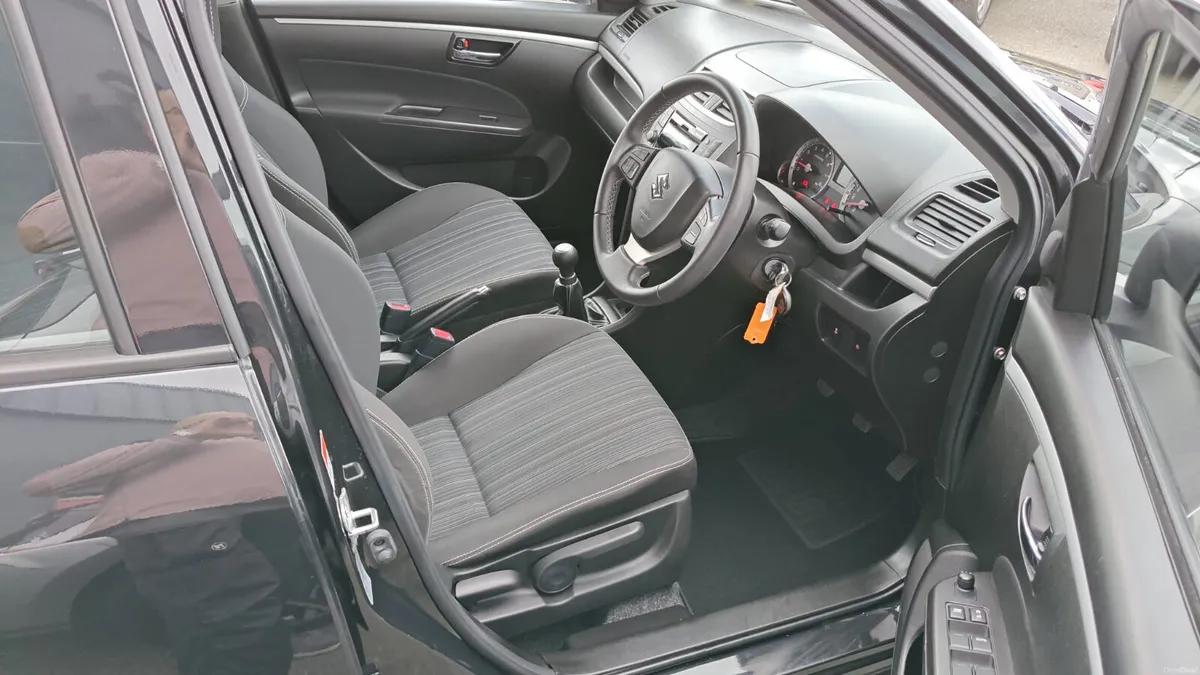 151 Suzuki Swift Special Edition 1.2 pet. Nct 7/27 - Image 5