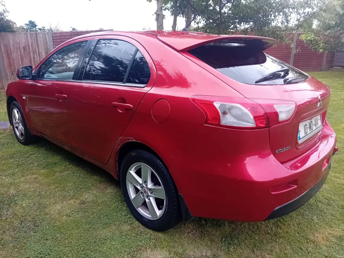 Mitsubishi Lancer 2010 - Image 4