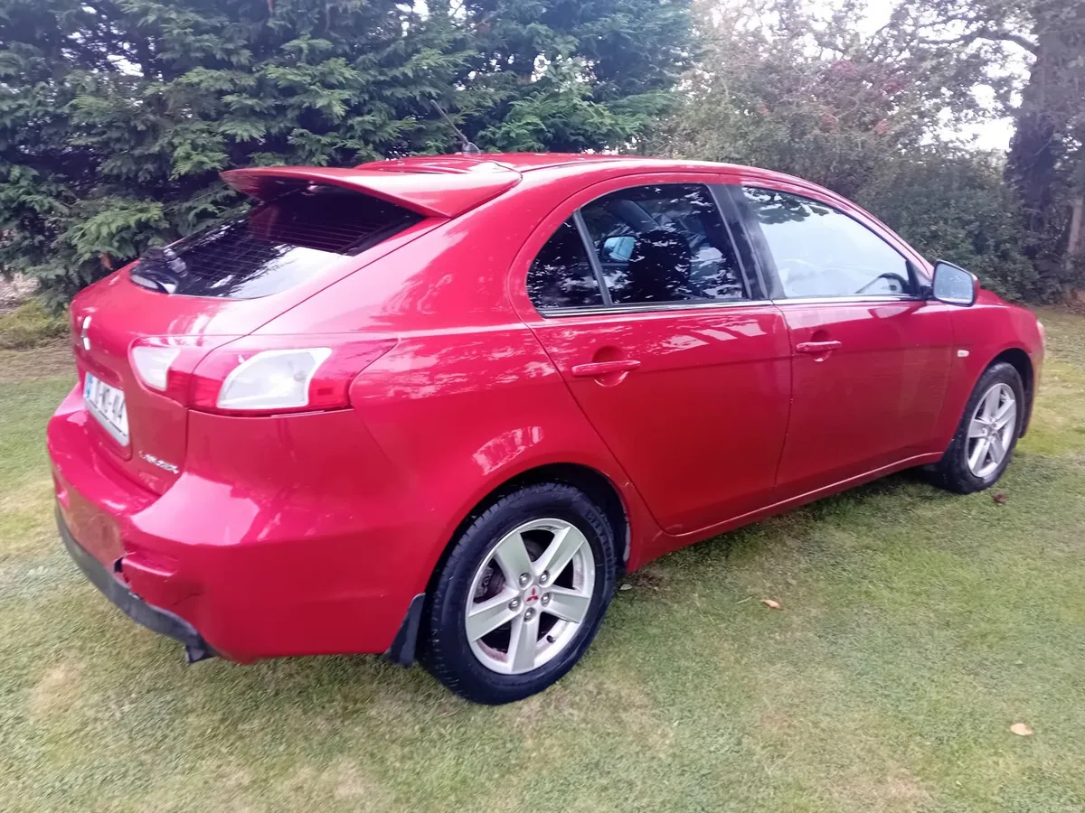 Mitsubishi Lancer 2010 - Image 5