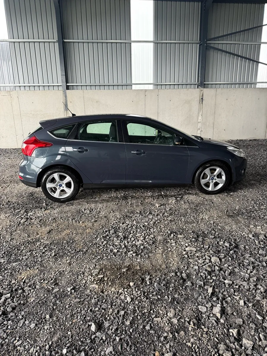 Car - Image 3