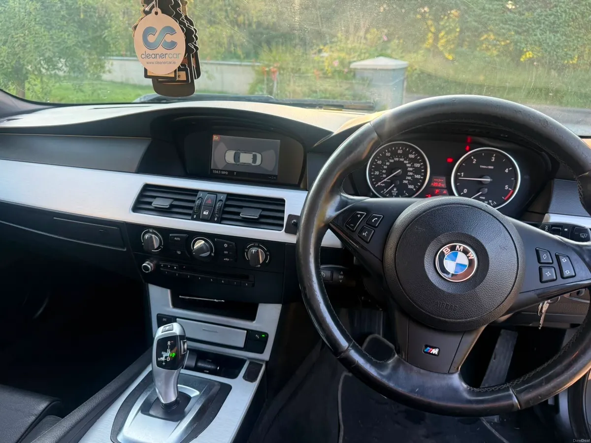 BMW 5-Series 2008 - Image 2
