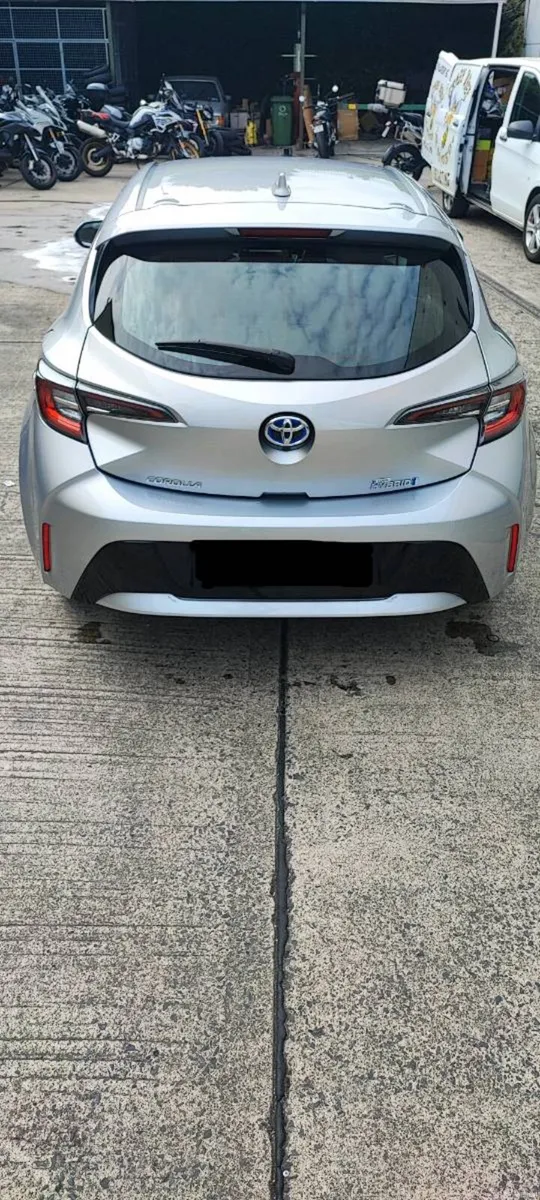 2022 Toyota Corolla 1.8 Hybrid Luna – ONLY 18,000 - Image 4