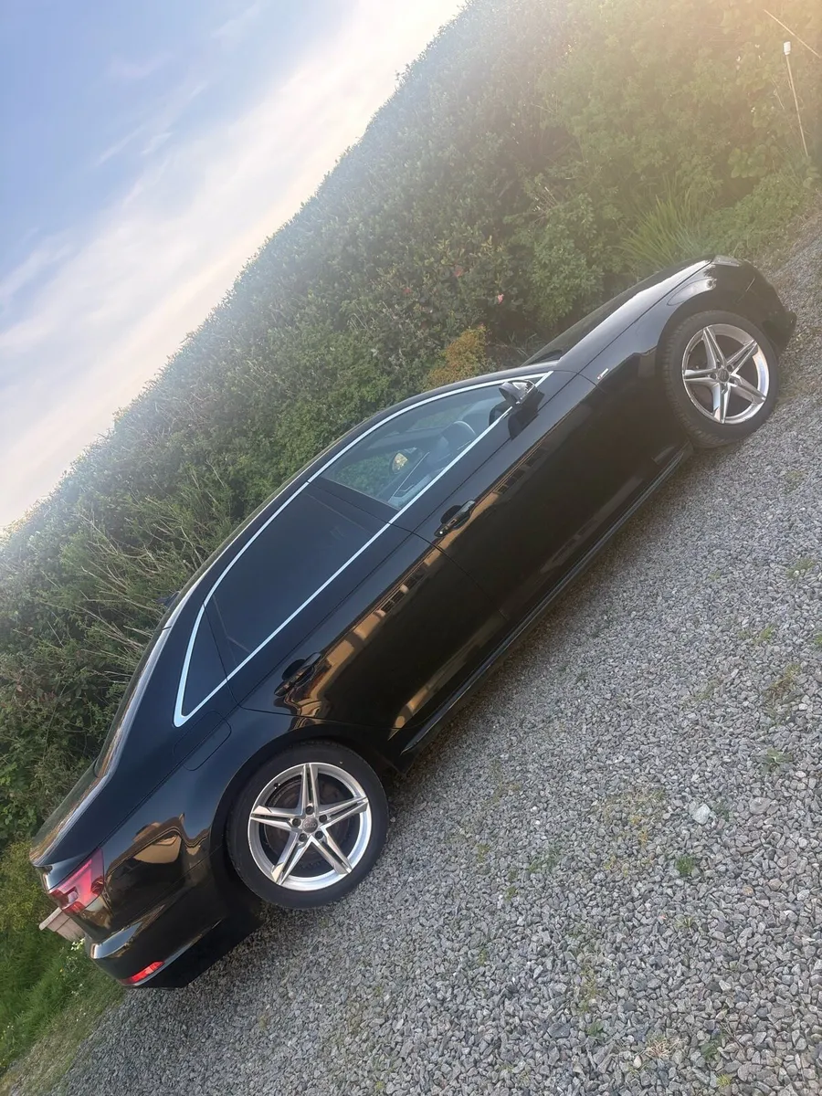 Audi A4 2018 - Image 4