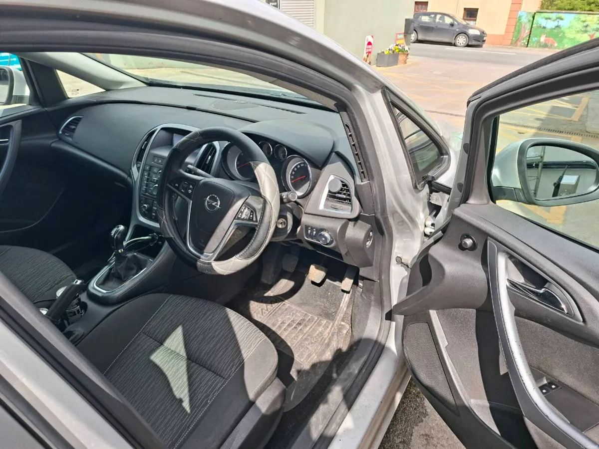 Opel Astra - Image 6