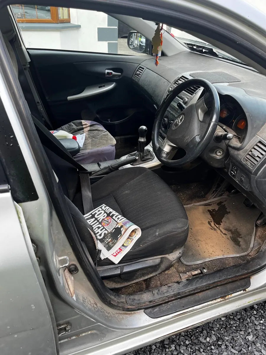 Toyota Corolla - Image 6