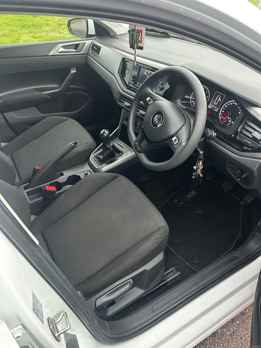 Volkswagen Polo - Image 5