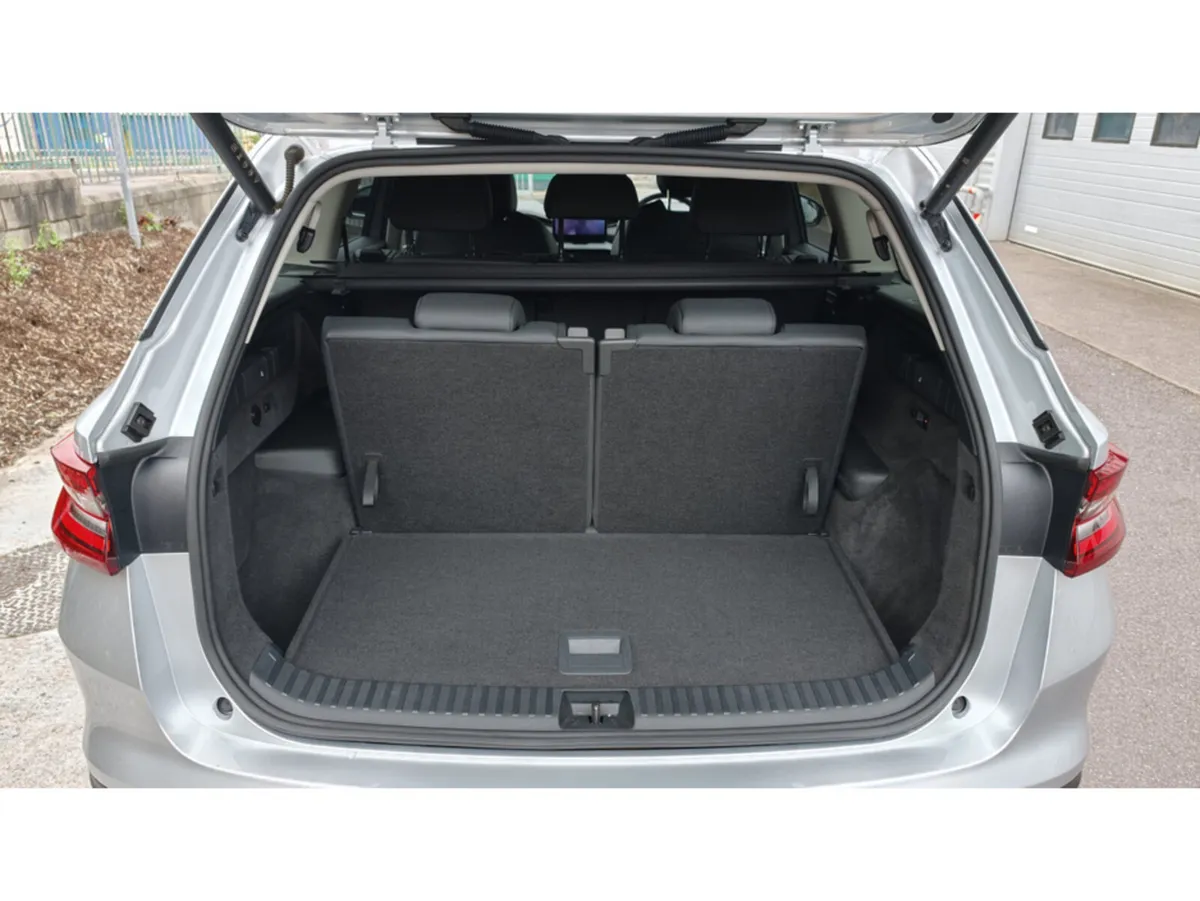 Skoda Kodiaq LOW MILEAGE - FACTORY FITTED TOWING S - Image 2