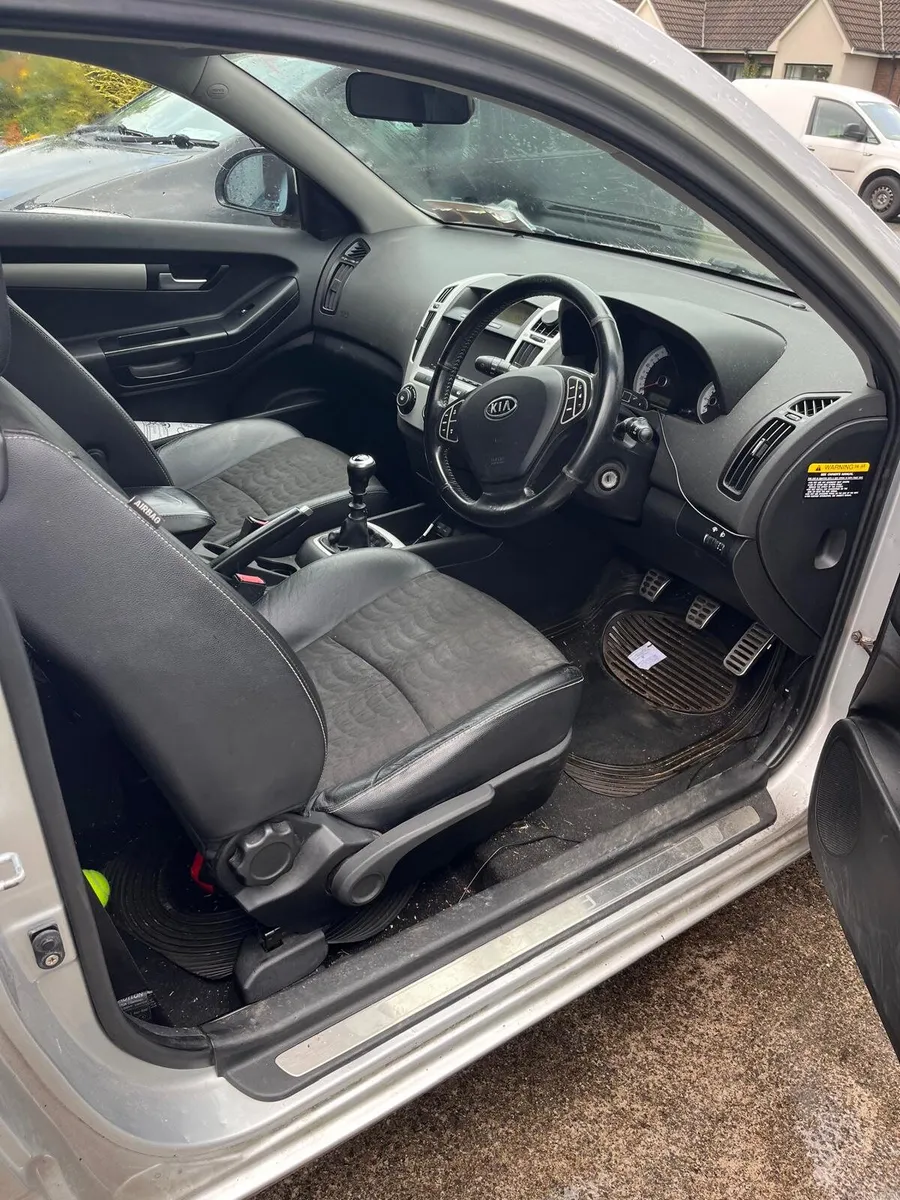 Kia Pro'ceed 2010 Silver - Image 5