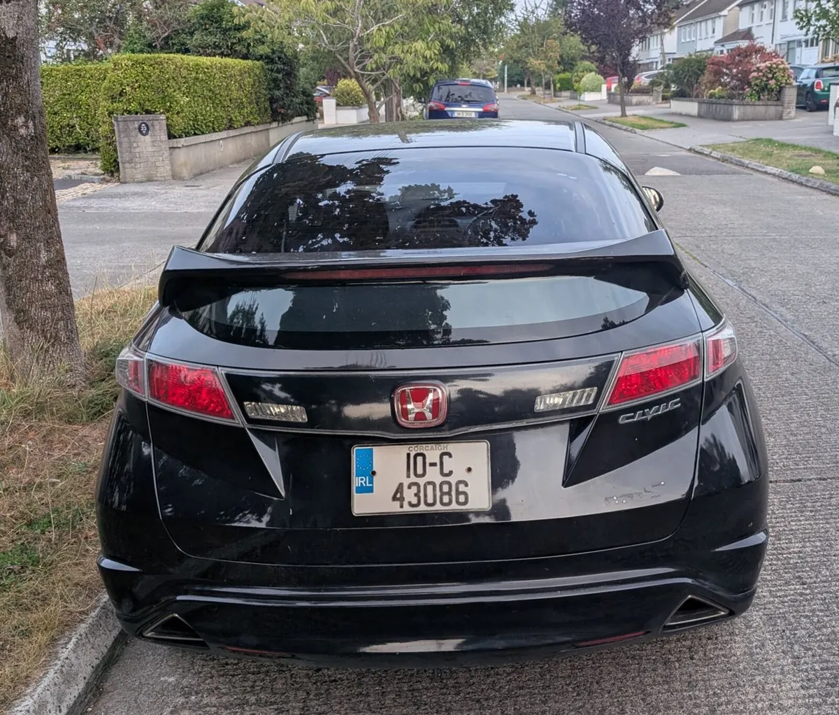 Honda Civic 2010 - Image 2