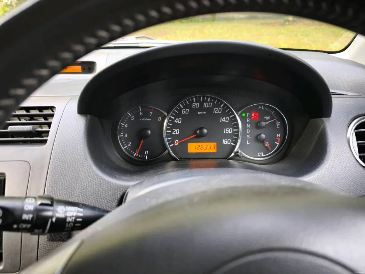 2010 Suzuki Swift Automatic - Image 6