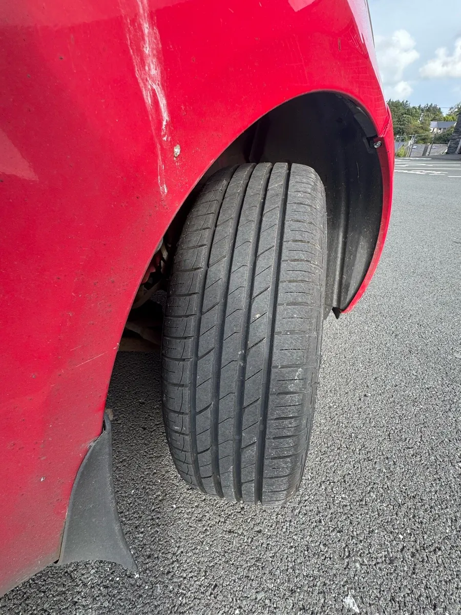 Toyota yaris 1.0L petrol - Image 4