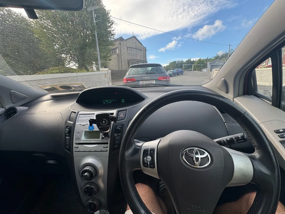 Toyota yaris 1.0L petrol - Image 6