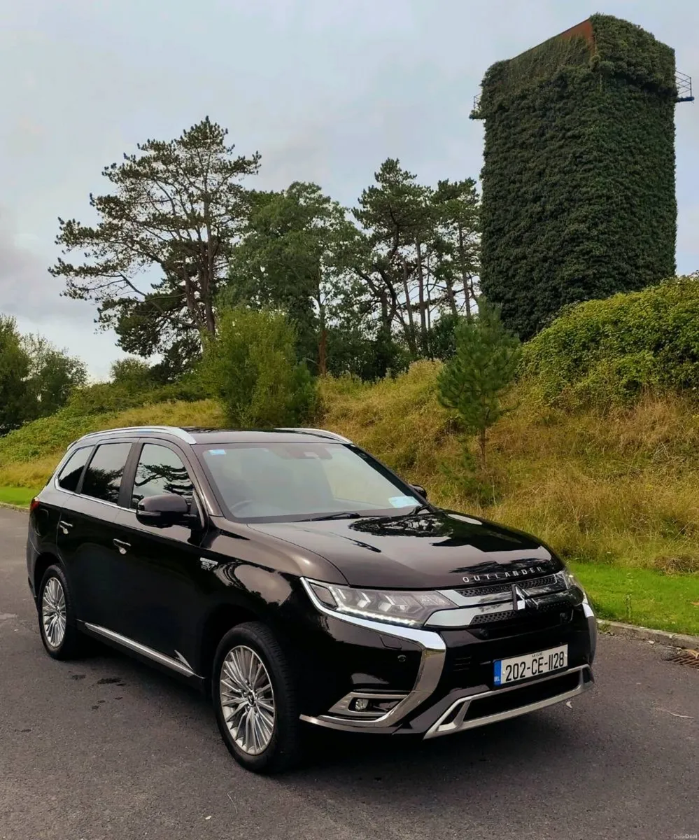 Mitsubishi Outlander 2.4 PHEV *TOP SPEC* - Image 1