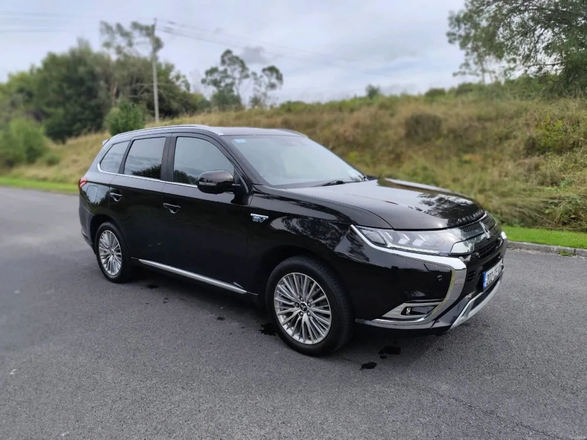 Mitsubishi Outlander 2.4 PHEV *TOP SPEC* - Image 3