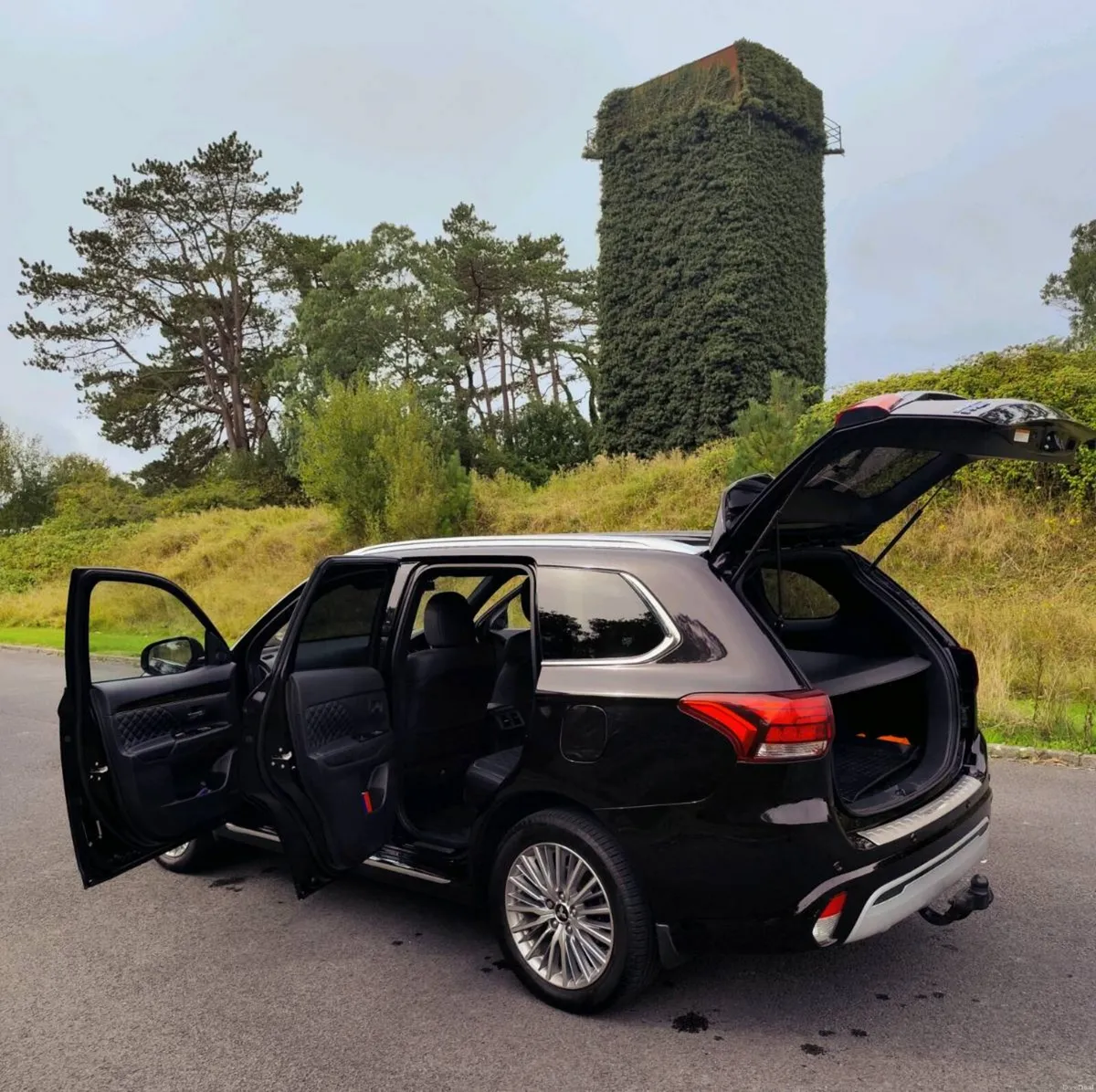 Mitsubishi Outlander 2.4 PHEV *TOP SPEC* - Image 5