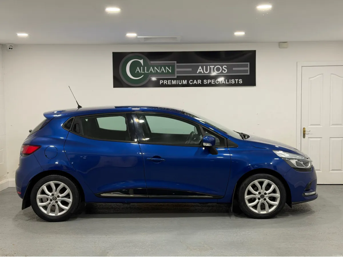 Renault Clio IV DYNAMIQUE NAV 1.2 ***LOW MILES***H - Image 4