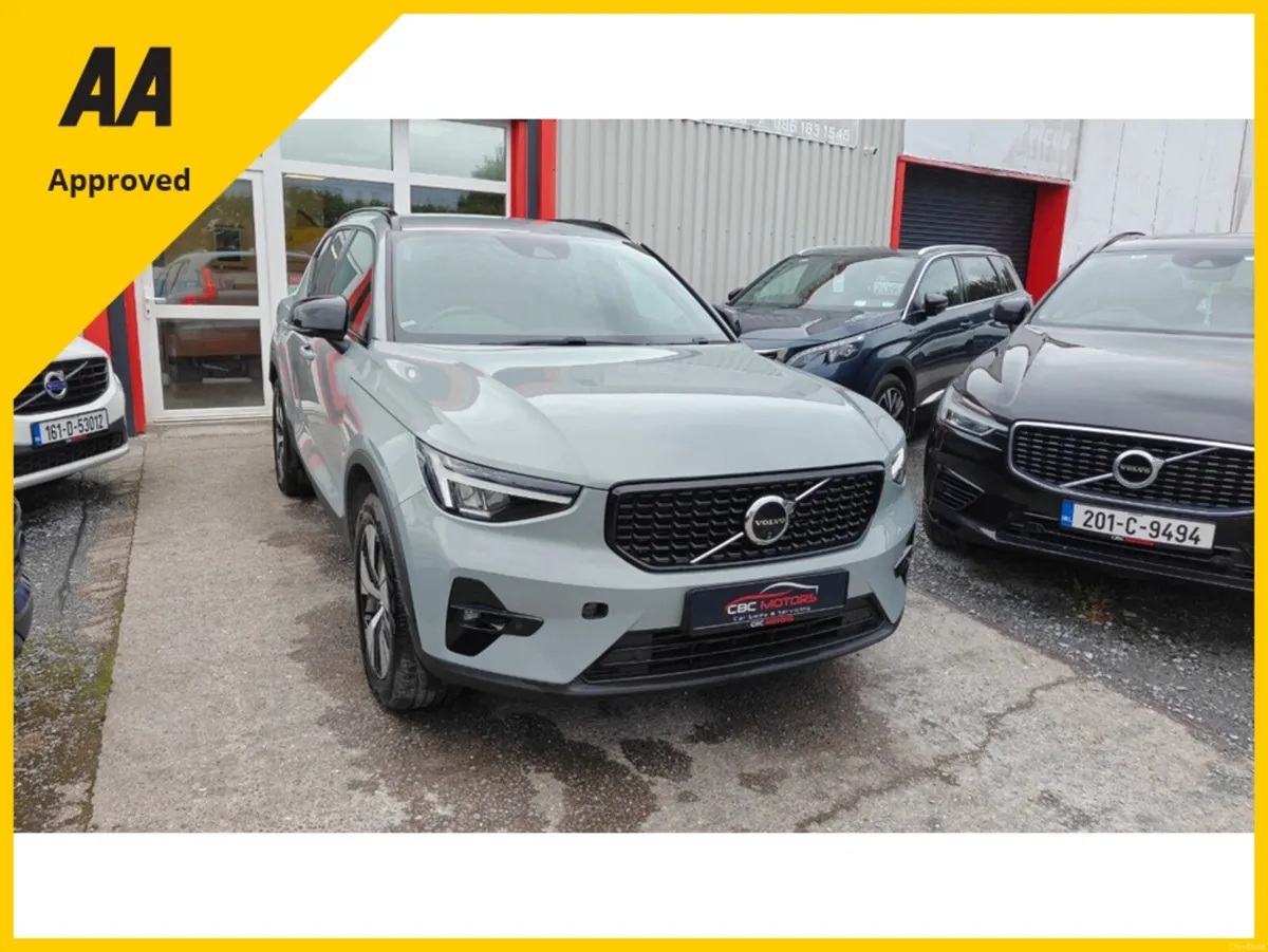 Volvo XC40 2023 T4 Plus Vapour Grey - Image 3