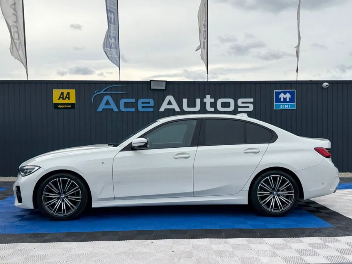 BMW 3-Series 320i - M-SPORT - 2.0L PETROL - AUTO - - Image 5