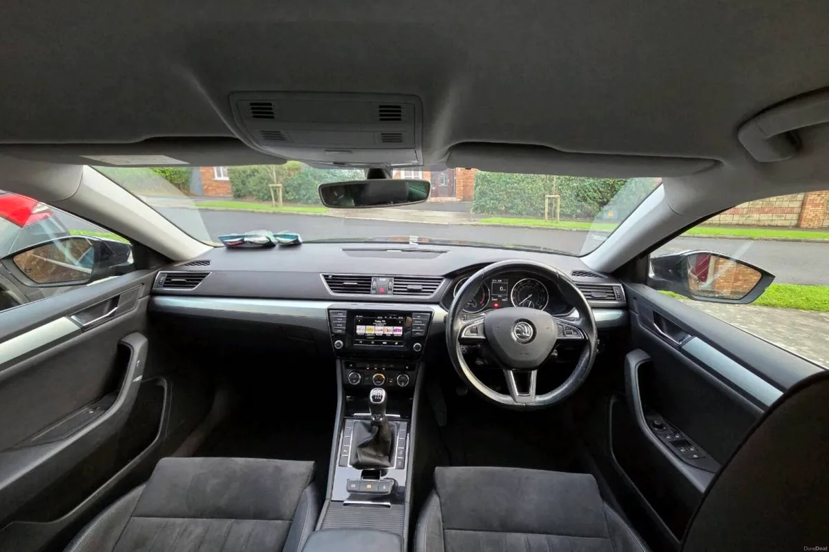 Skoda superb estate - Image 4