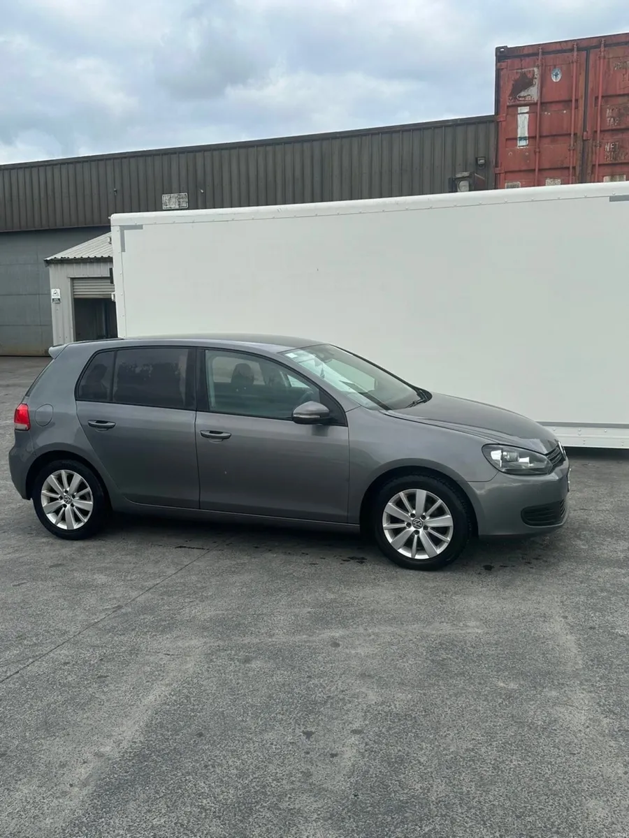 Volkswagen Golf 2012 - Image 1