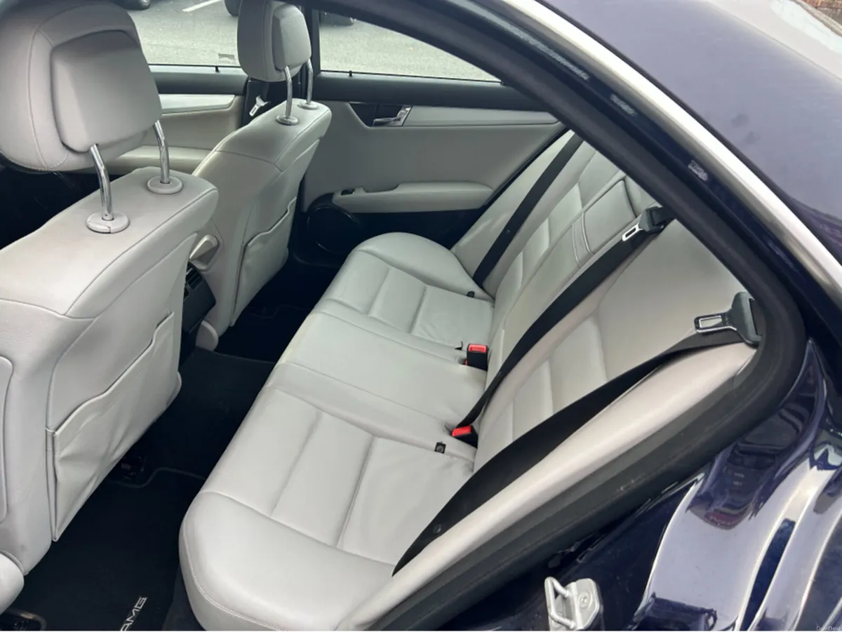 Mercedes-Benz C-Class PETROL AUTO///TINY MLS///AMG - Image 5