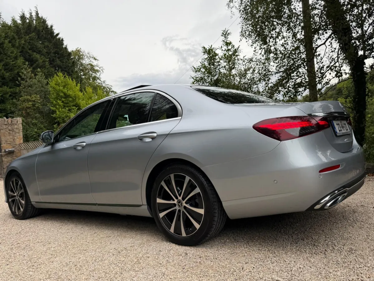 Mercedes-Benz E-Class E220 D *Panoramic Sunroof…Im - Image 6