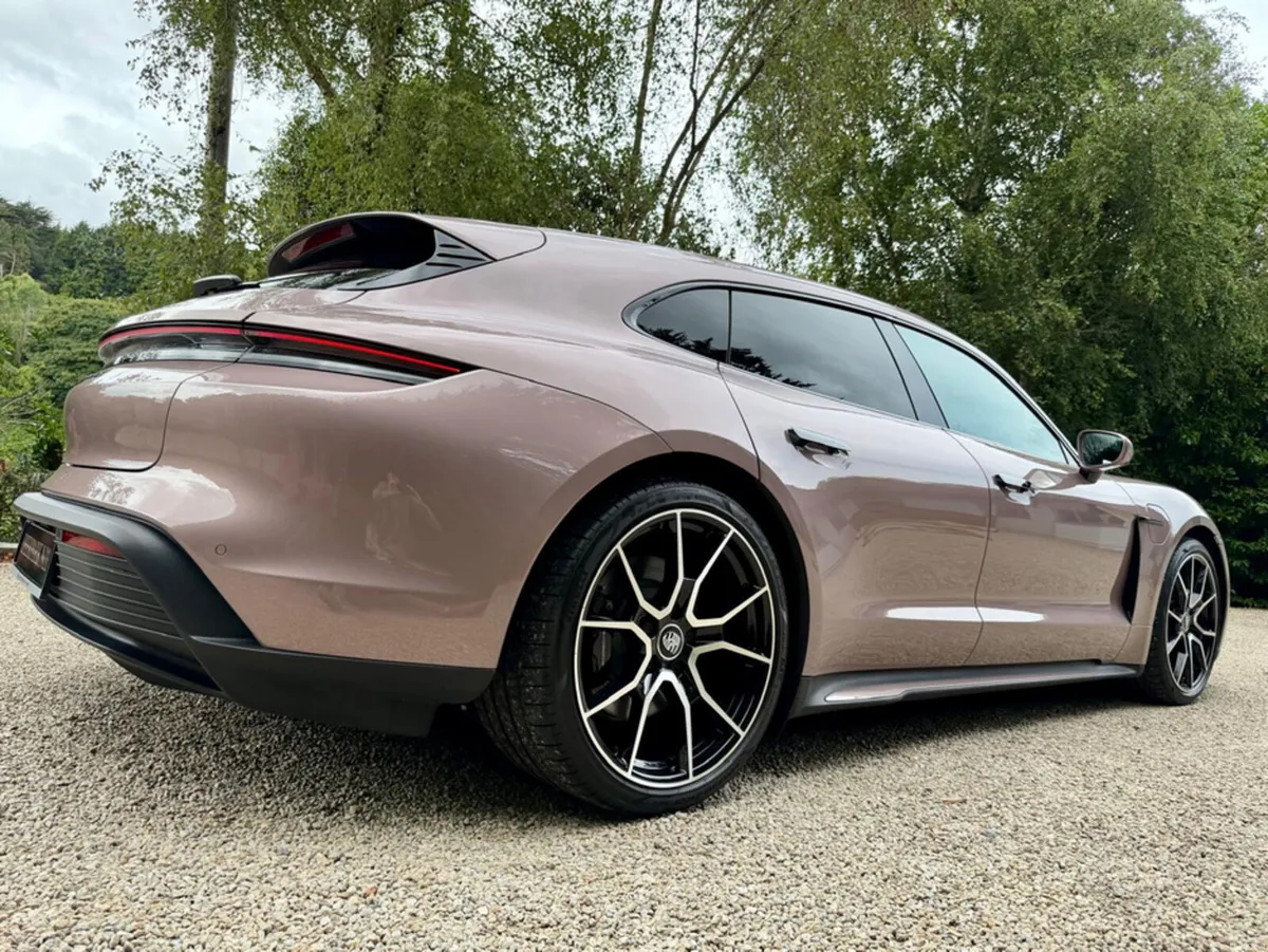 Porsche Taycan 4S SPORT TURISMO *562 bhp…Performan - Image 4