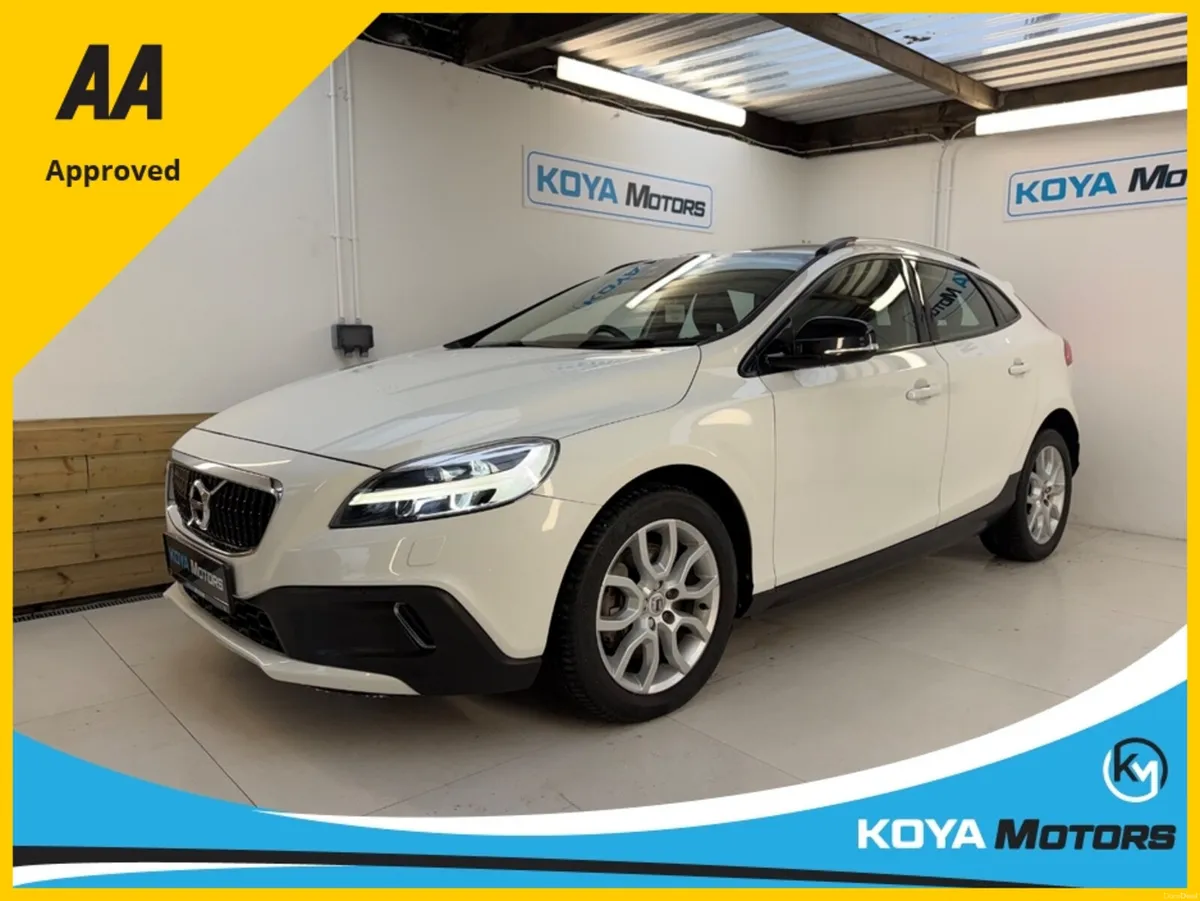 Volvo V40 2.0 D4 CROSS COUNTRY SE LUXURY DIESEL 19 - Image 1