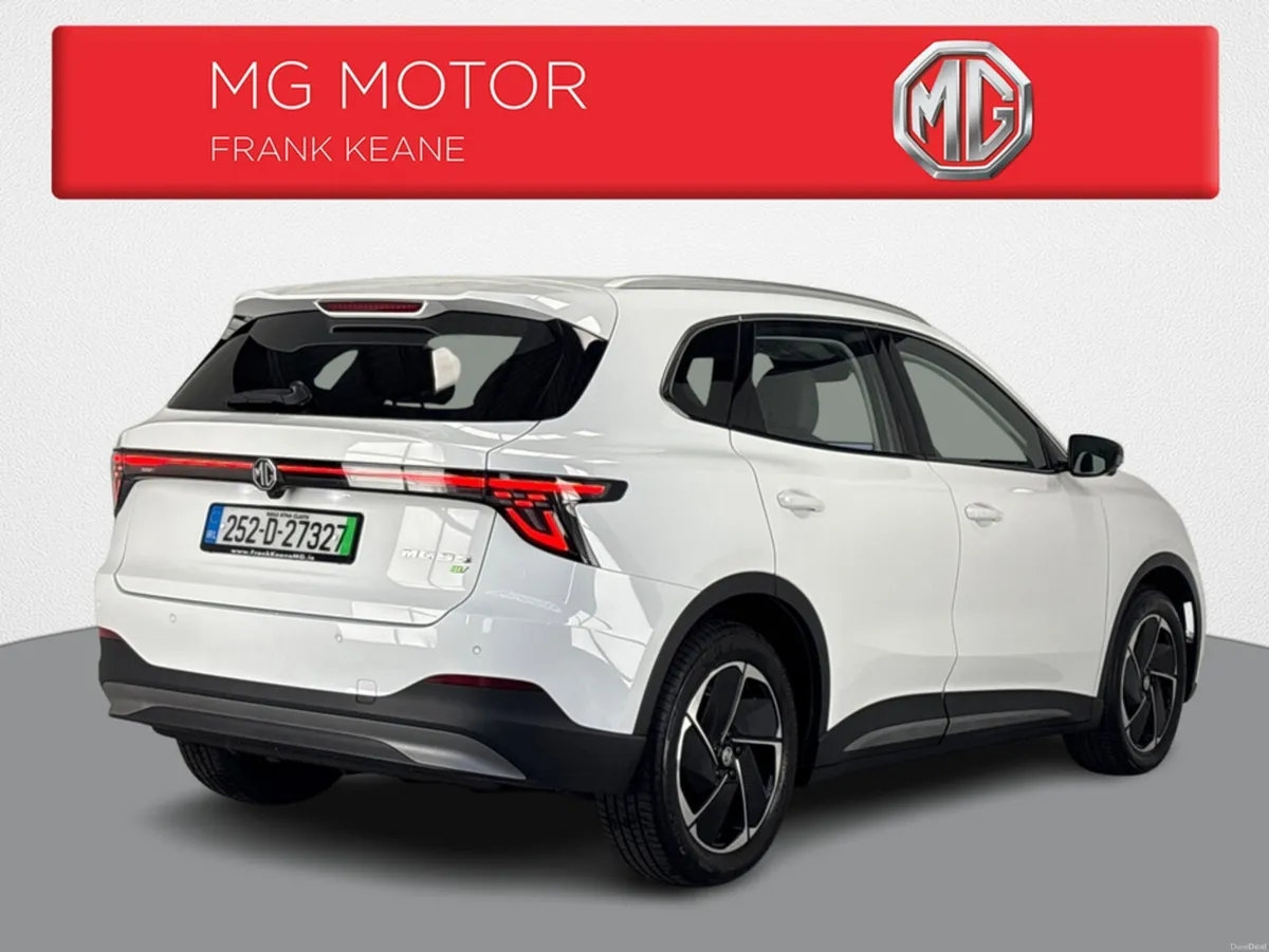 MG MGS5 E EXCLUSIVE 231PS 5DR AUTO**HEATED MULTIFU - Image 4