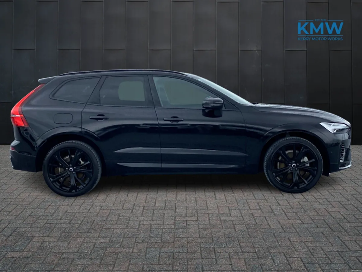 Volvo XC60 T6 PHEV PLUS AWD 350 BHP - Image 3