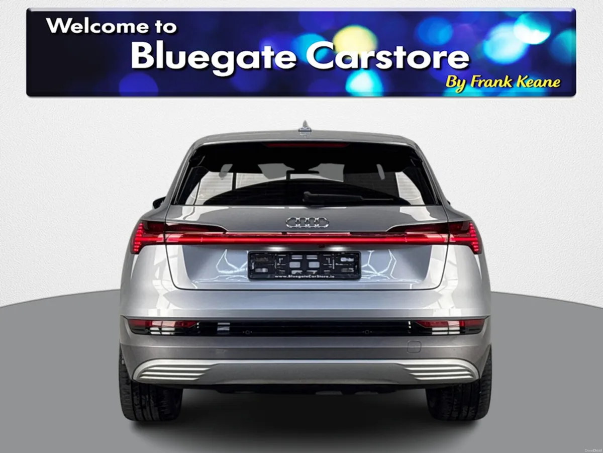 Audi e-tron 50E TECHNIK QUATTRO 5DR **22 INCH BLAC - Image 3