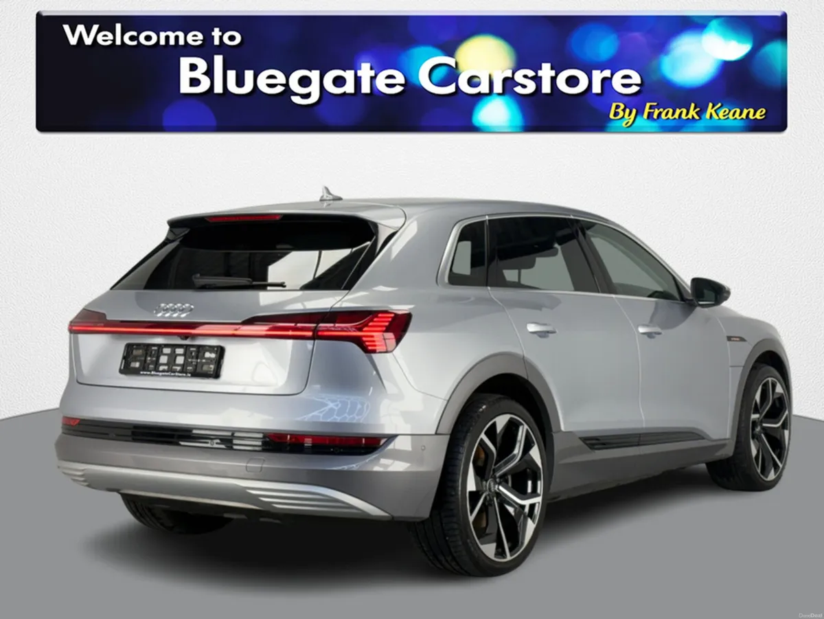 Audi e-tron 50E TECHNIK QUATTRO 5DR **22 INCH BLAC - Image 4