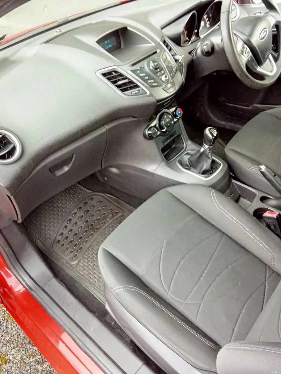 Ford Fiesta 2014 - Image 5