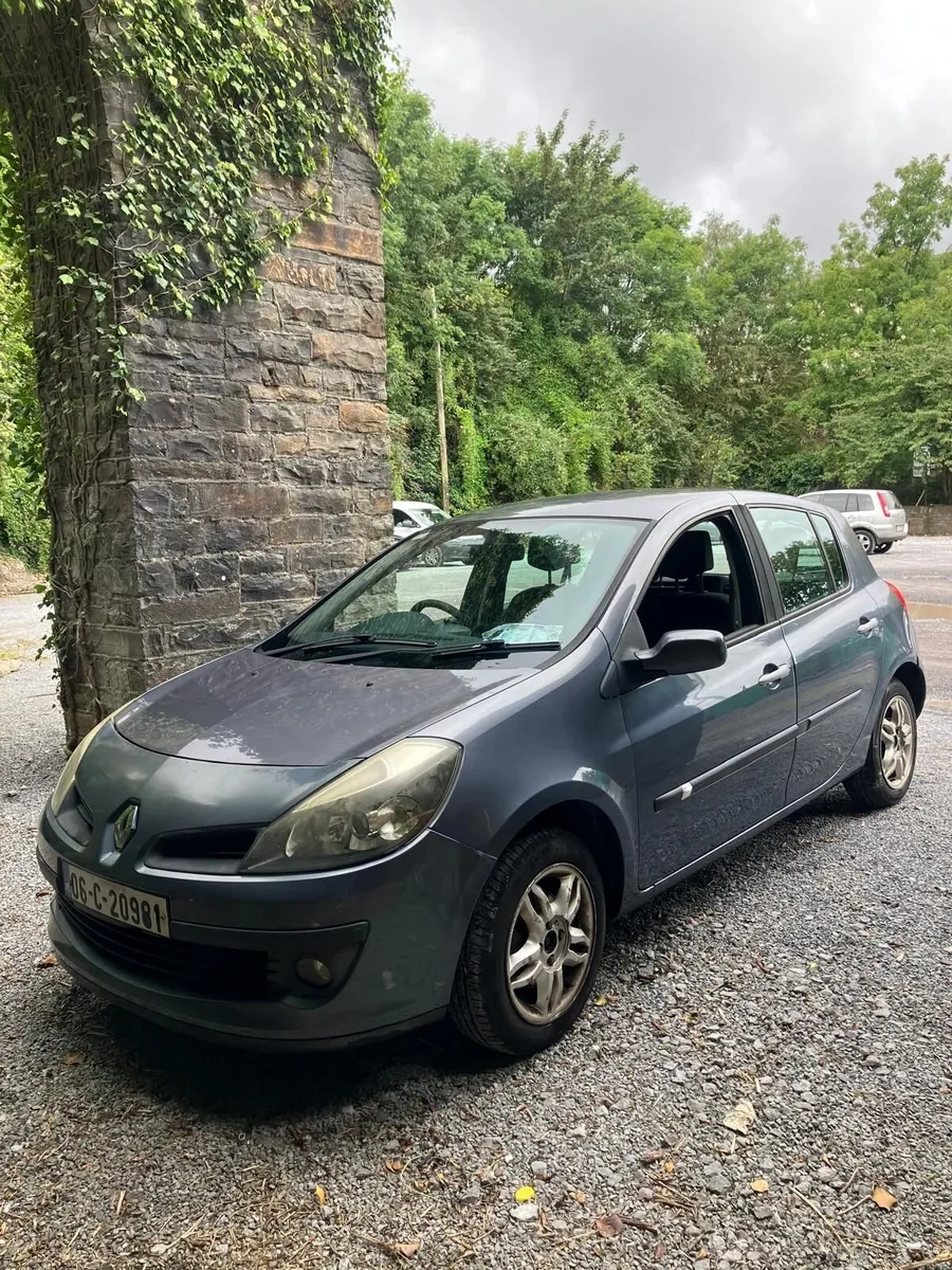 Renault Clio 2006 - Image 1