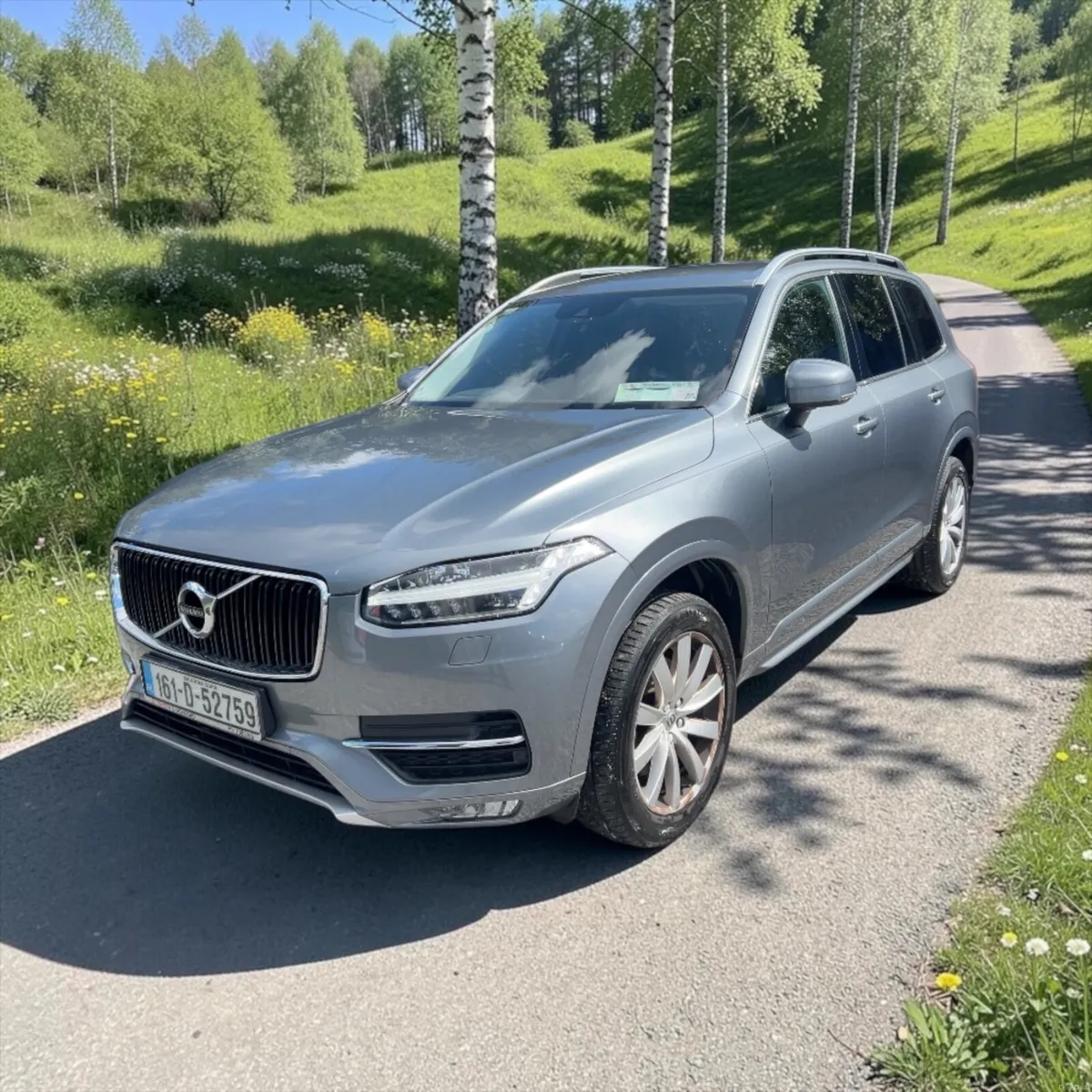 Volvo XC90 2.0 D5 225PS AWD MOMENTUM GEARTRONIC - Image 4