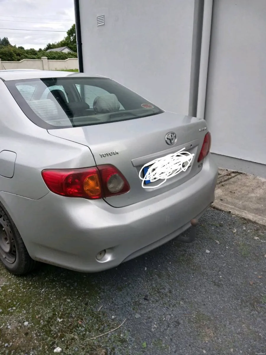 09 corolla - Image 2