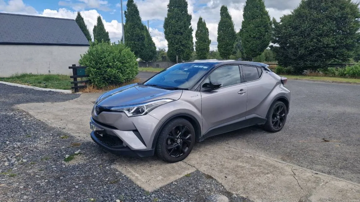 Toyota C-HR Luna Sport 1.8 Hybrid Automatic – High - Image 1