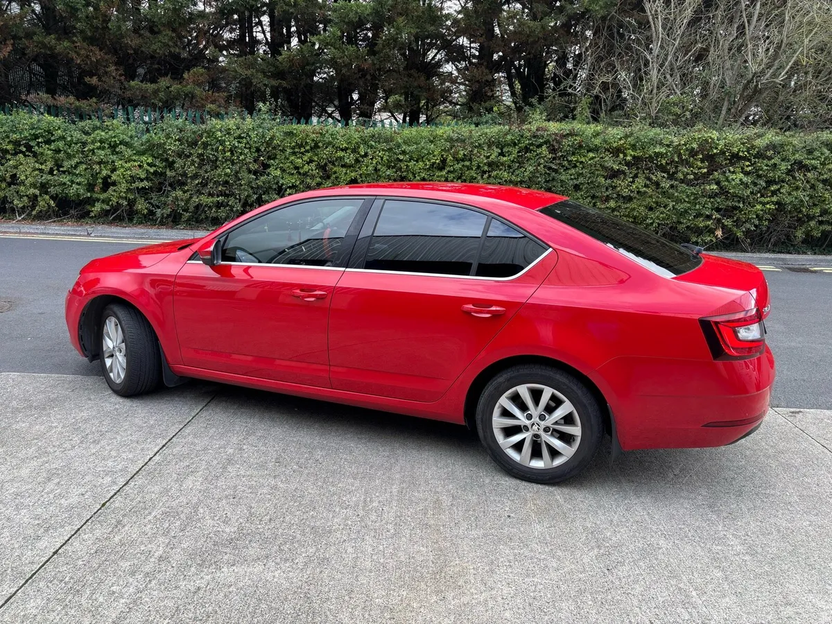 Skoda Octavia 1.6 Tdi - Image 2