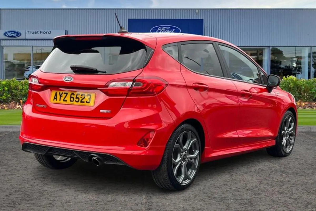 Ford Fiesta 1.0 EcoBoost Hybrid mHEV 125 ST-Line E - Image 4