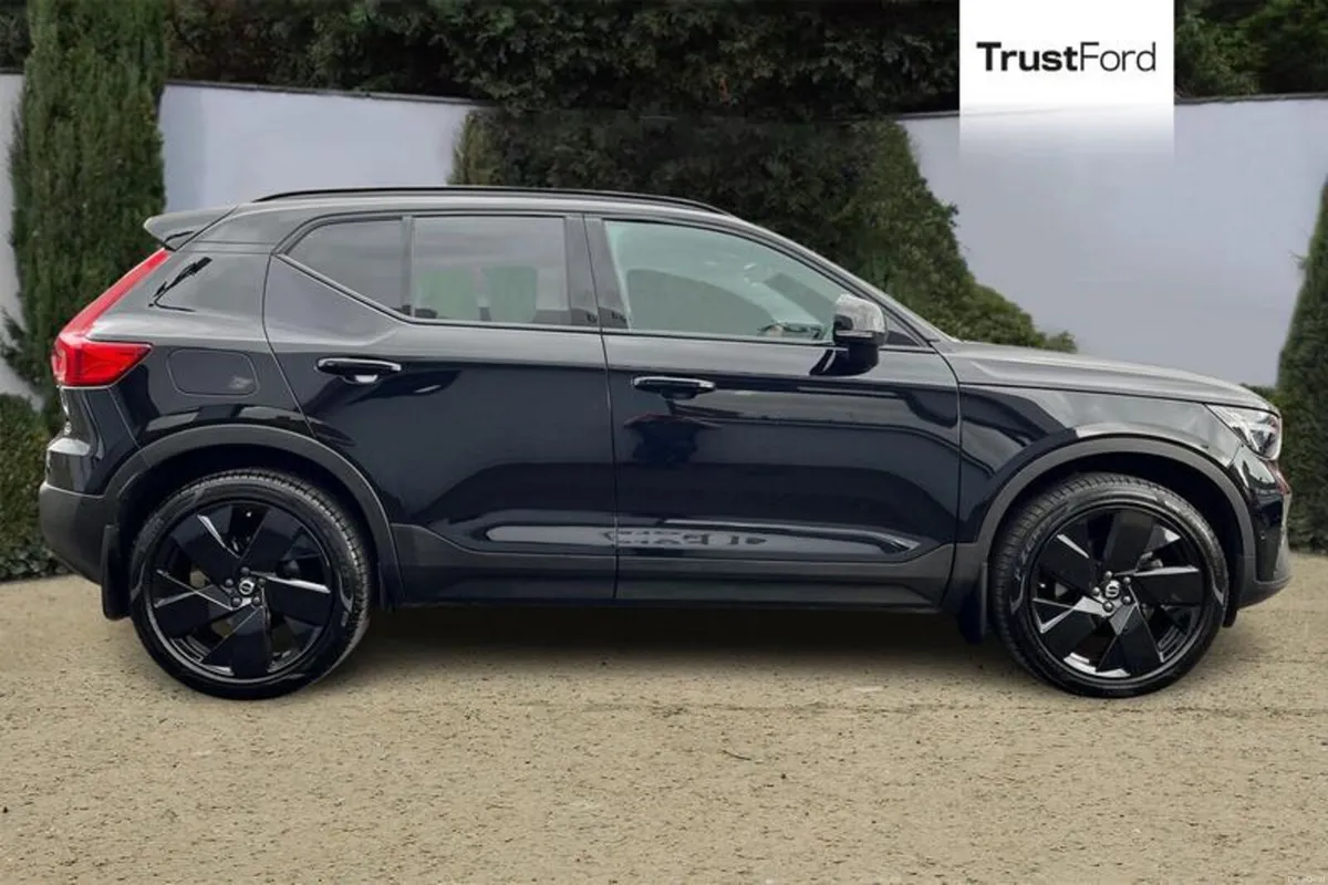 Volvo Other 2.0 B4P Plus Pro Black Edition 5dr Aut - Image 3