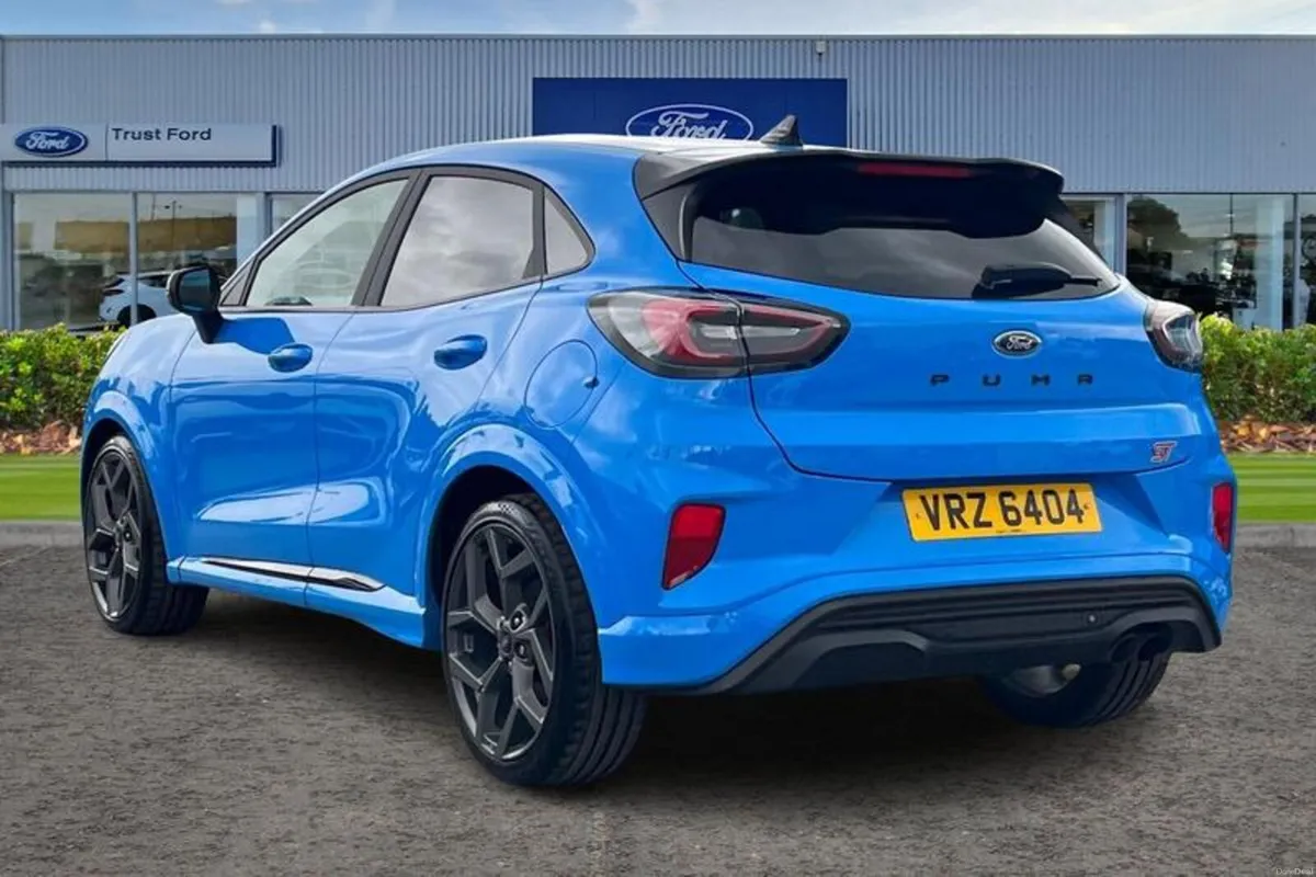 Ford Puma 1.0 EcoBoost Hybrid mHEV ST 5dr DCT - Image 2